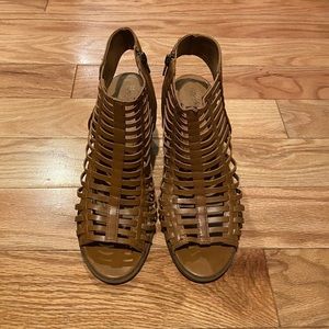 Mossimo Sandals 3” heel zips on the side